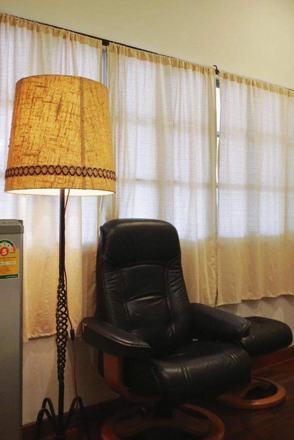 Manee Guesthouse And Record บ้านมานี Chiang Mai Dış mekan fotoğraf