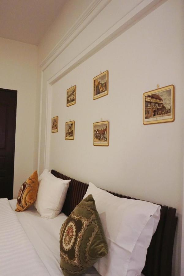 Manee Guesthouse And Record บ้านมานี Chiang Mai Dış mekan fotoğraf
