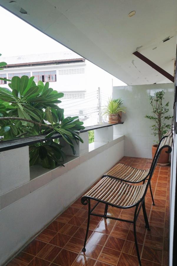 Manee Guesthouse And Record บ้านมานี Chiang Mai Dış mekan fotoğraf